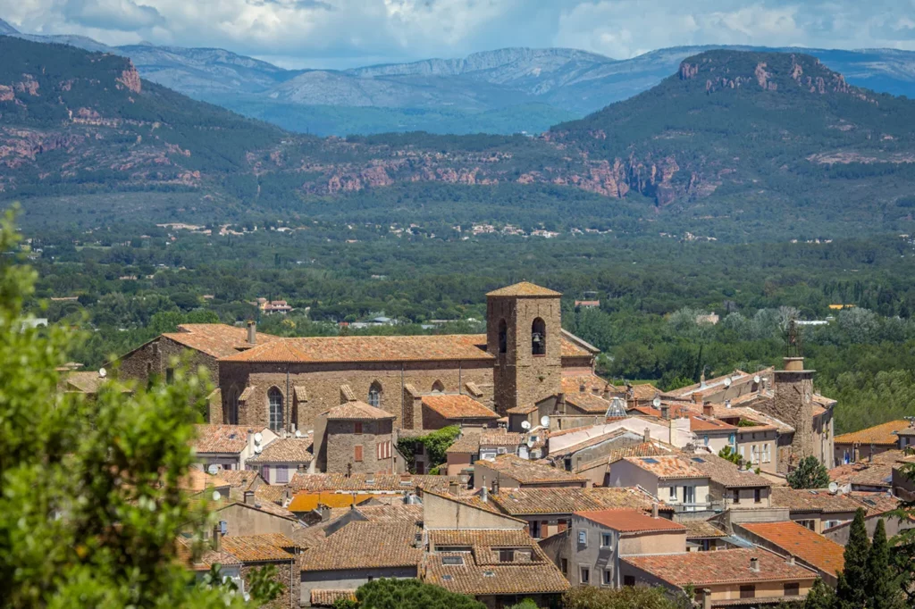 roquebrune var vacances bord rivière